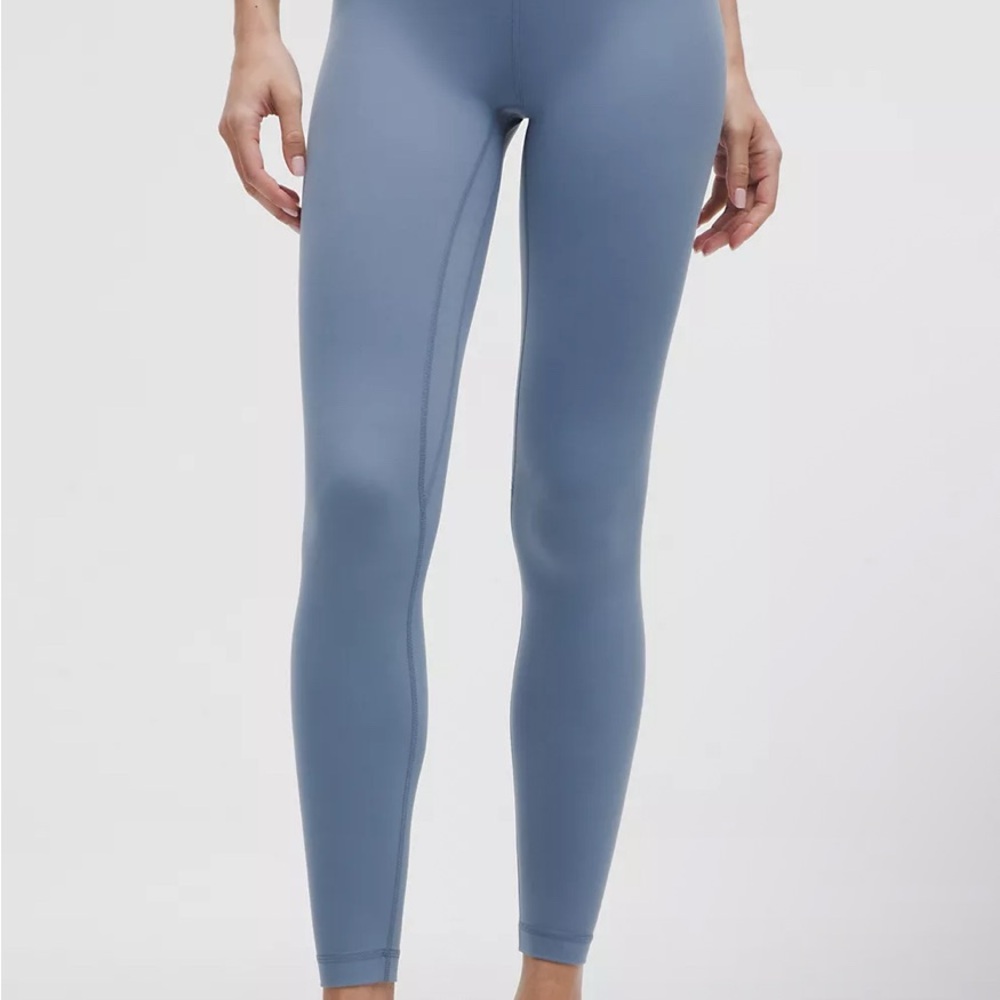 EUC-Lululemon align legging in 28in- Sz 2 in blue